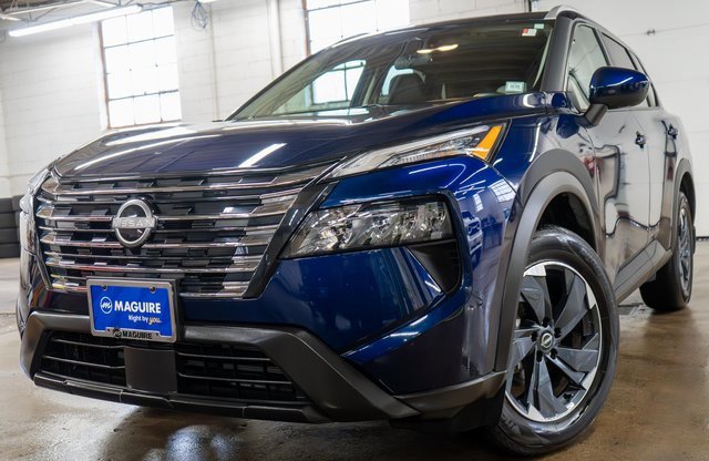 Used 2025 Nissan Rogue SV w/ SV Premium Package