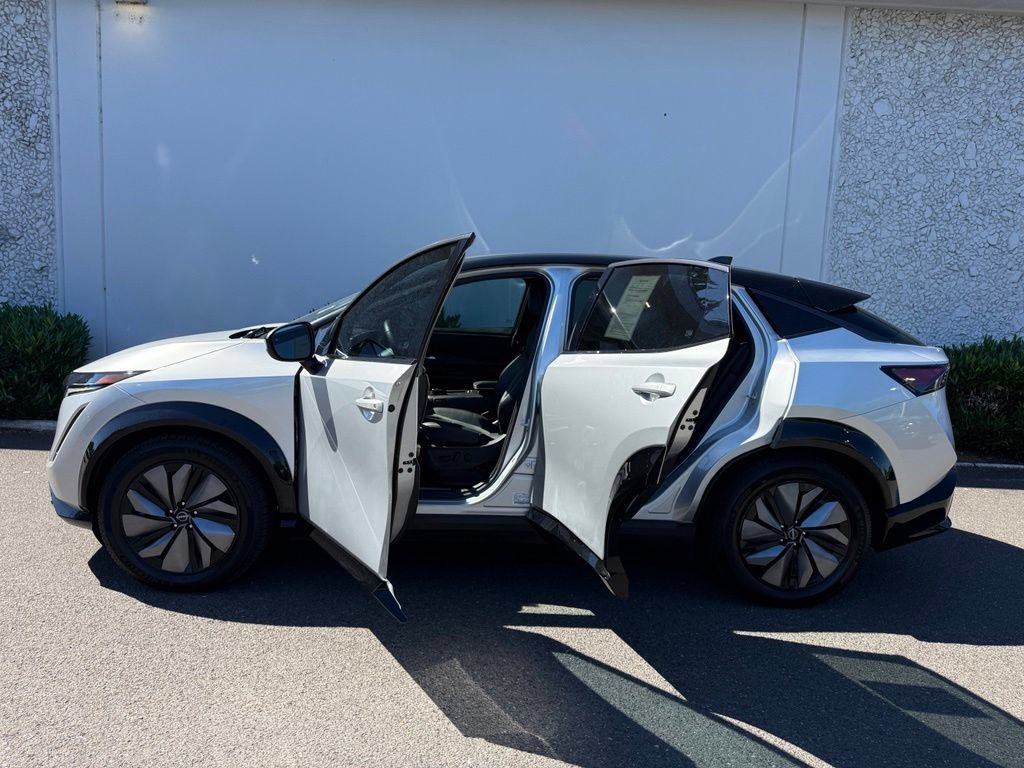 Certified 2023 Nissan Ariya AWD image 17