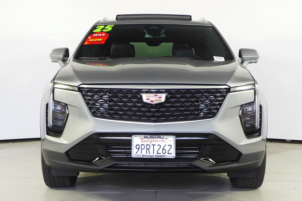 Used 2025 Cadillac XT4 Premium Luxury FWD image 3