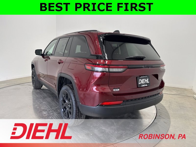 New 2025 Jeep Grand Cherokee Altitude image 5