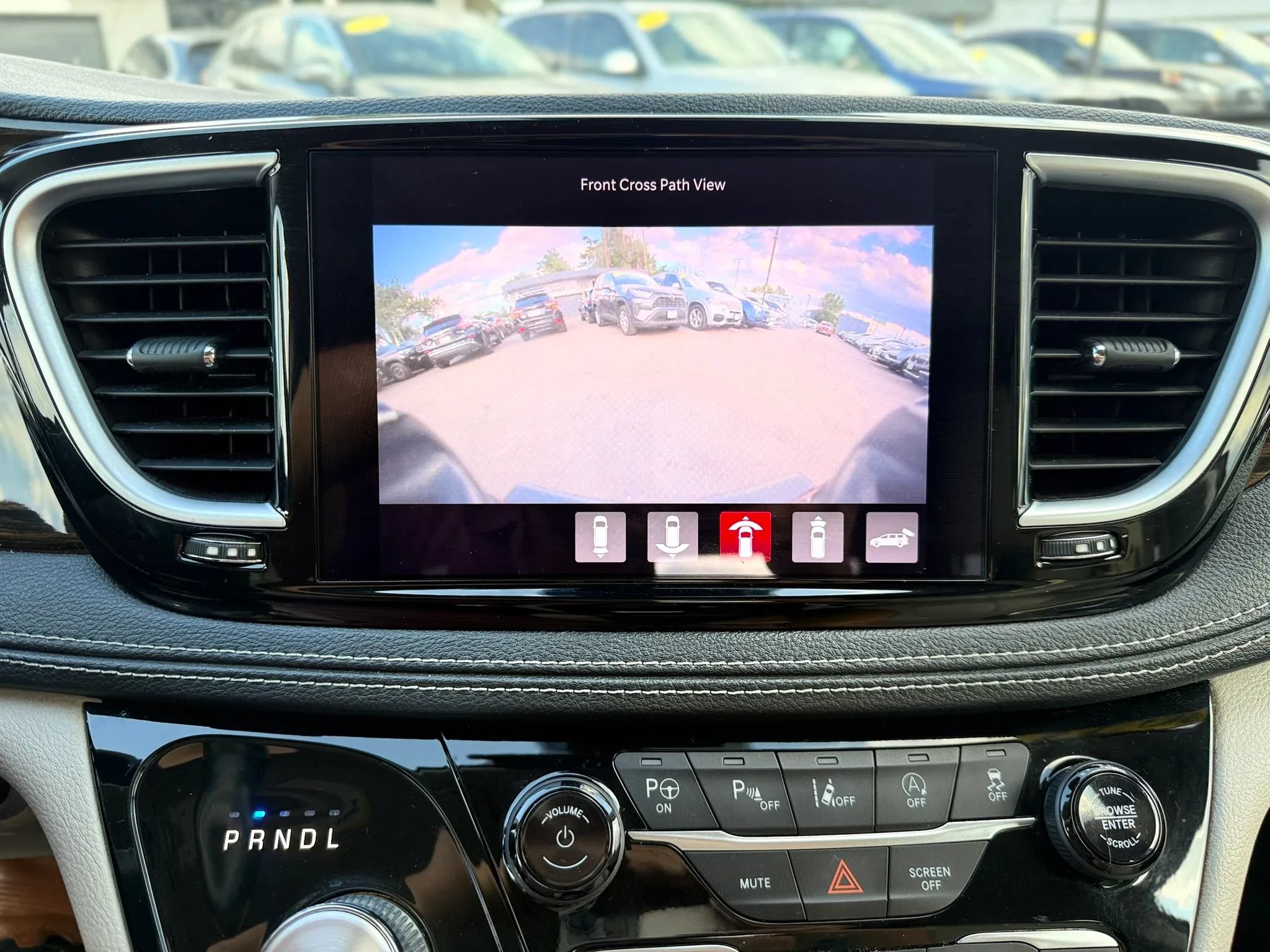Used 2021 Chrysler Pacifica Limited w/ Premium & Safety Sphere Group AWD/4WD image 35
