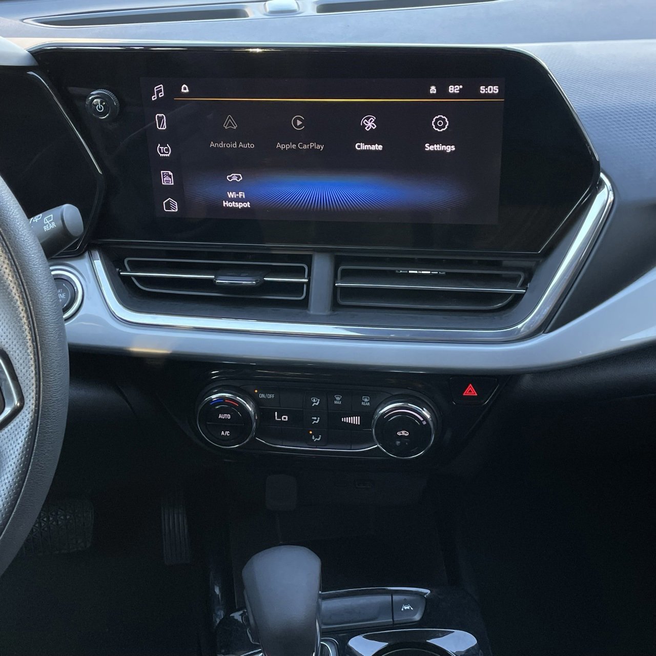 Used 2025 Chevrolet Trax LT image 18