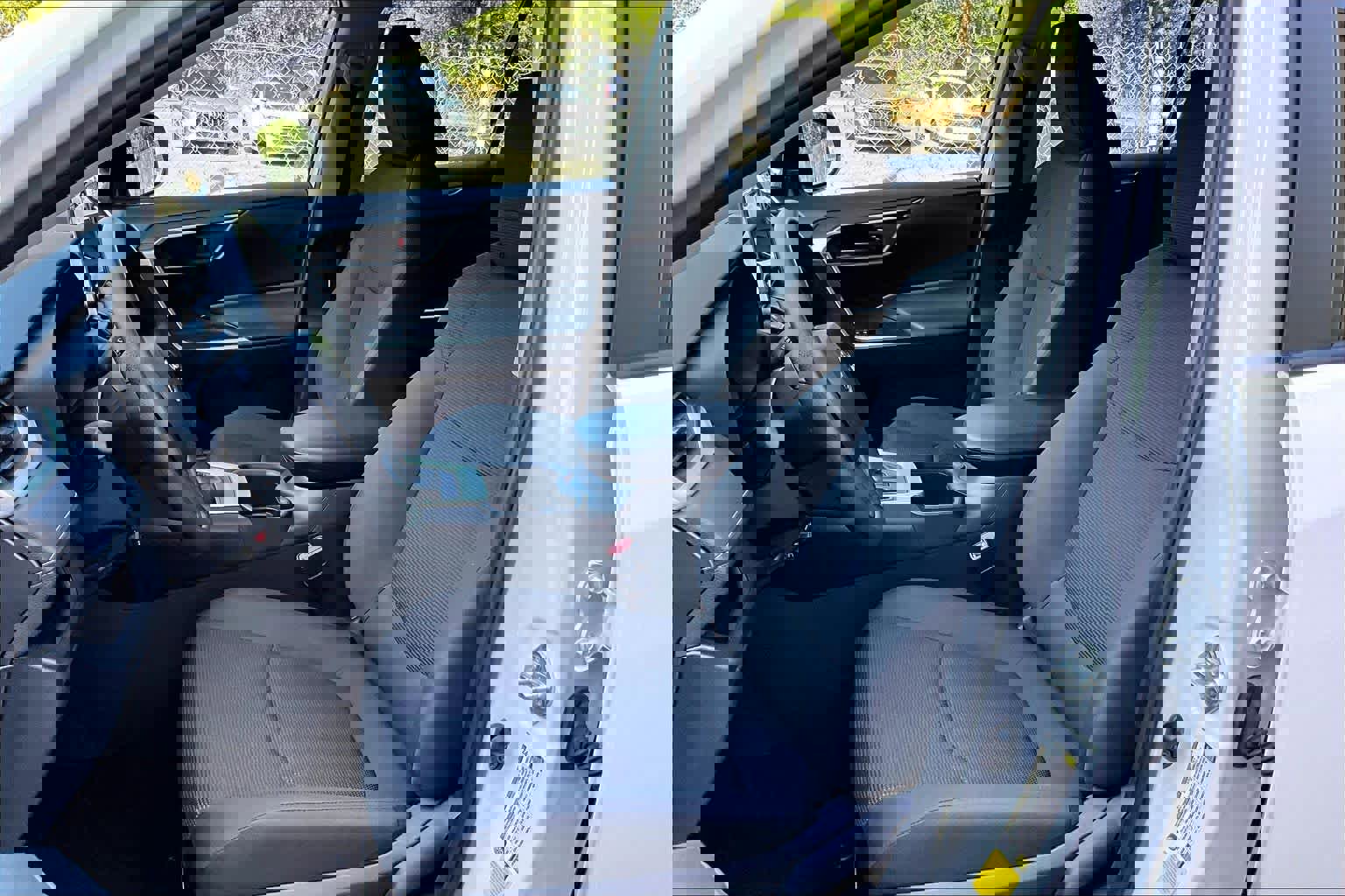 Used 2024 Toyota RAV4 LE FWD image 8