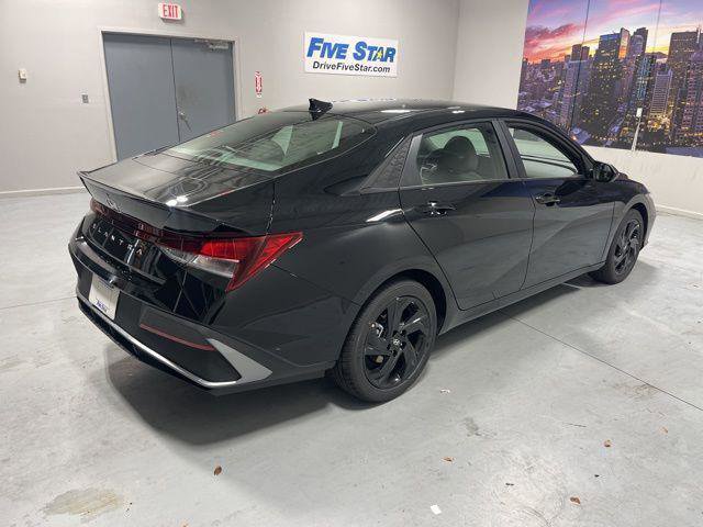 New 2026 Hyundai Elantra Sport w/ Cargo Package image 5