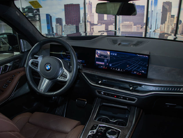 Used 2026 BMW X7 xDrive40i AWD/4WD image 16