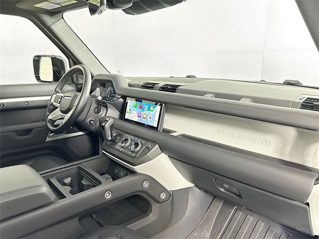 Used 2024 Land Rover Defender 110 X-Dynamic SE image 29