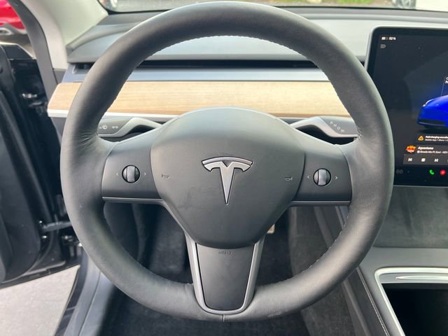 Used 2024 Tesla Model Y Long Range AWD/4WD image 16