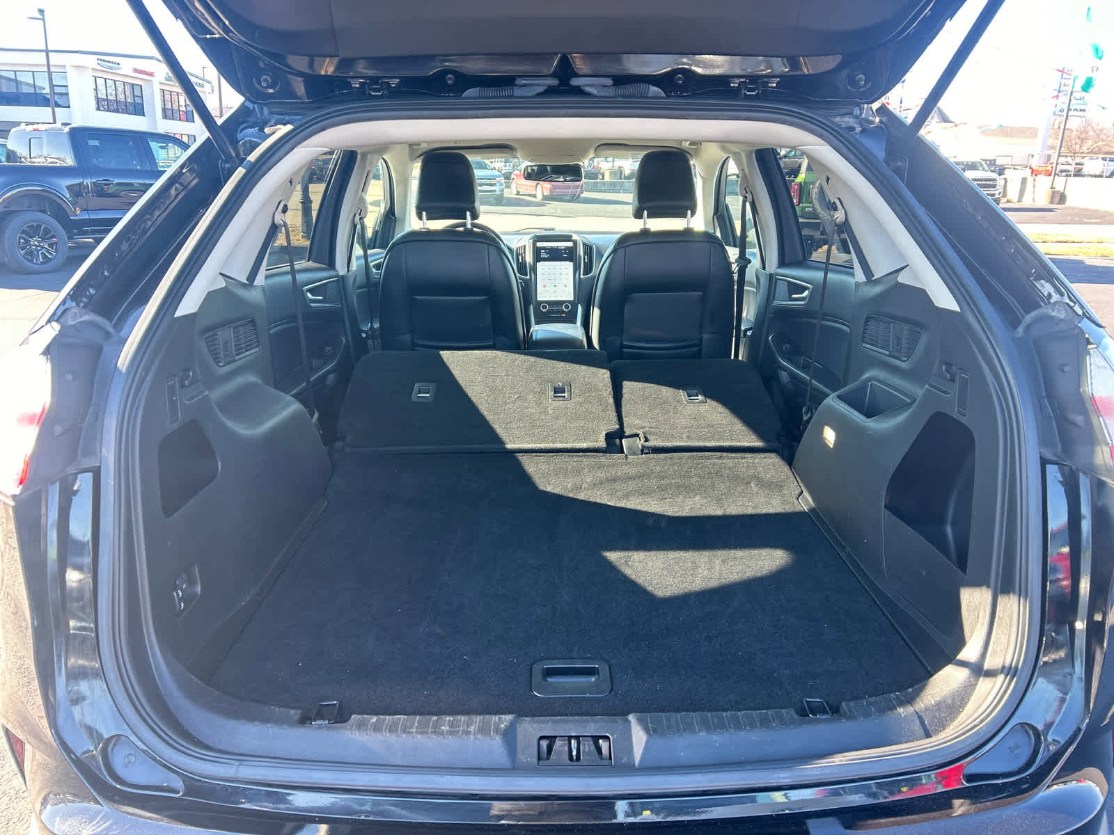 Used 2023 Ford Edge SEL image 7