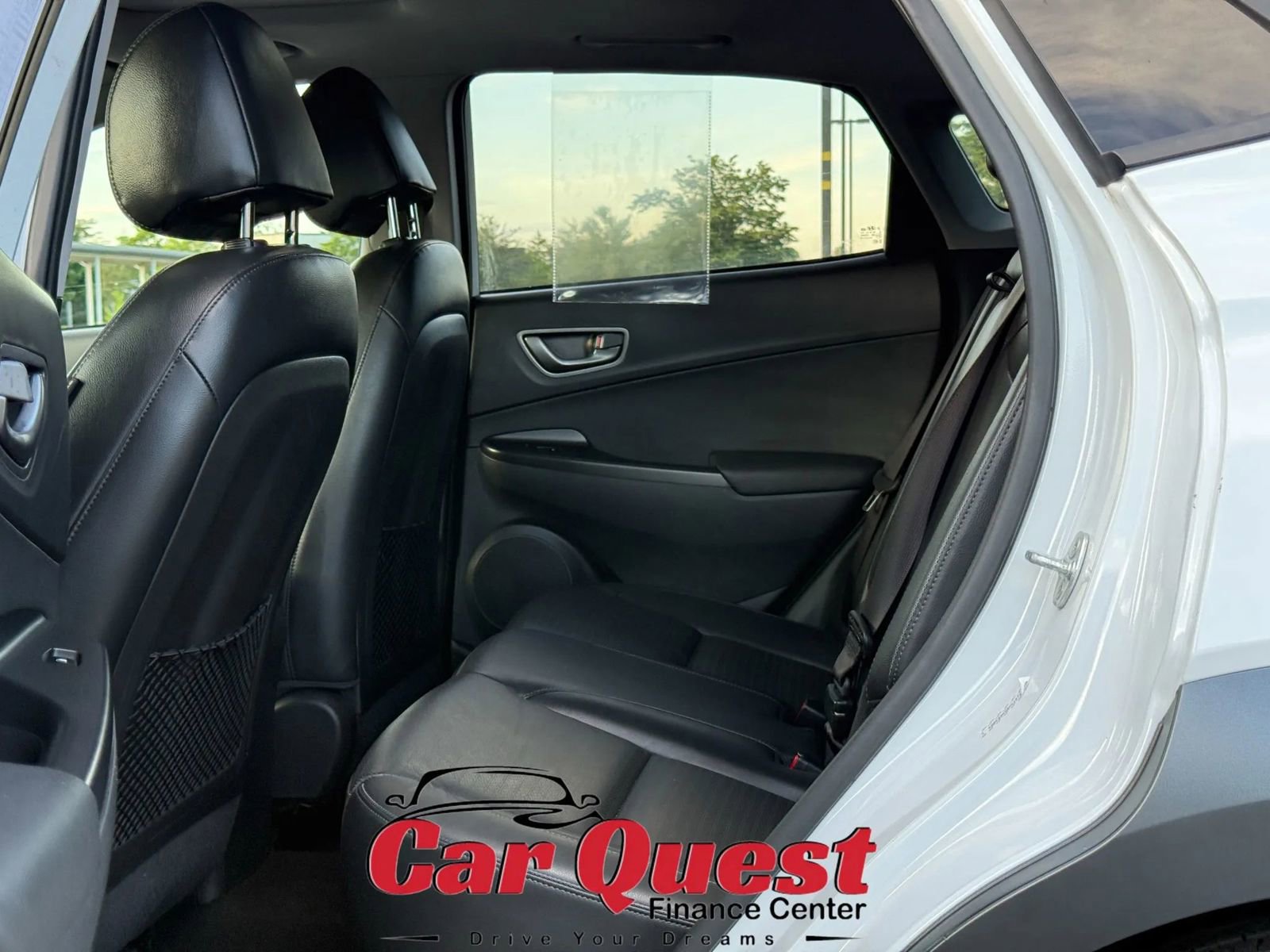 Used 2021 Hyundai Kona Limited image 12