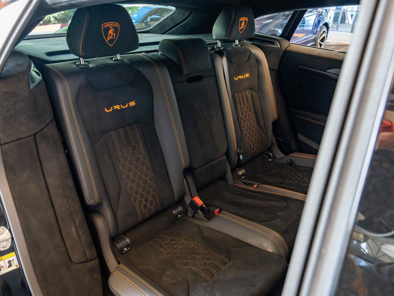 Used 2024 Lamborghini Urus Performante AWD/4WD image 29