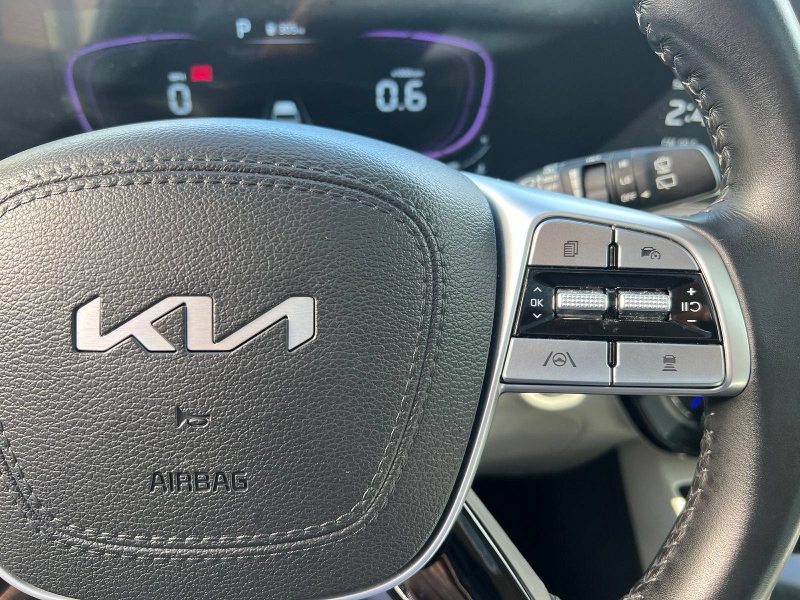 Used 2025 Kia Telluride S AWD/4WD image 25