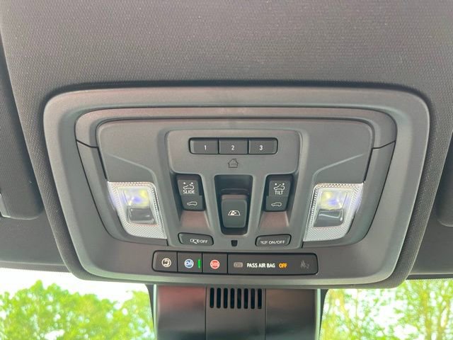 Used 2025 Chevrolet Silverado 1500 High Country w/ High Country Premium Package image 35