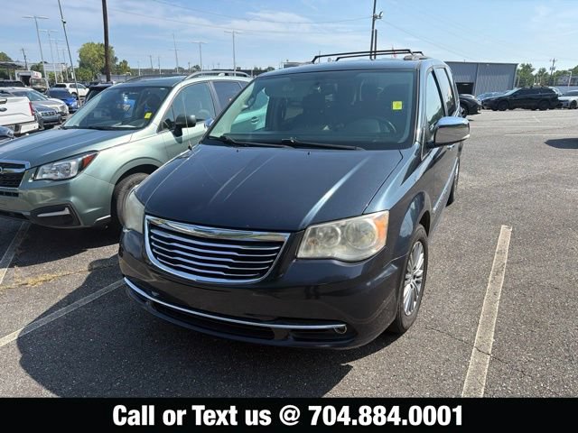 Used 2014 Chrysler Town & Country Touring-L w/ Driver Convenience Group FWD video 1