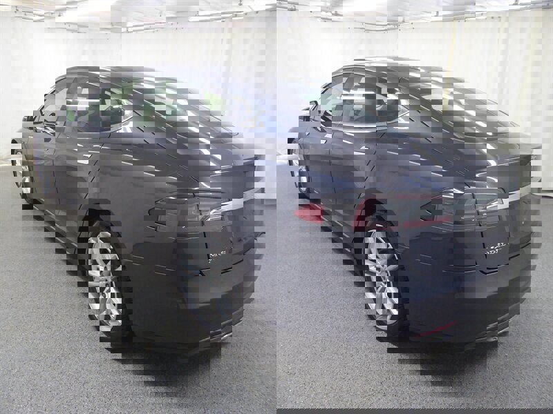 Used 2015 Tesla Model S 85D image 5