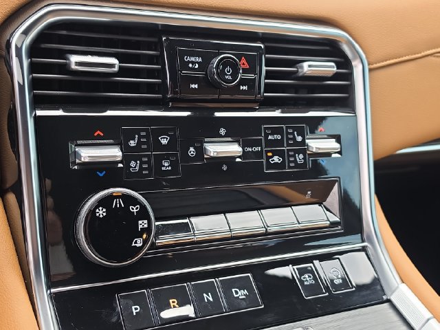 Certified 2025 Nissan Armada Platinum Reserve RWD image 27