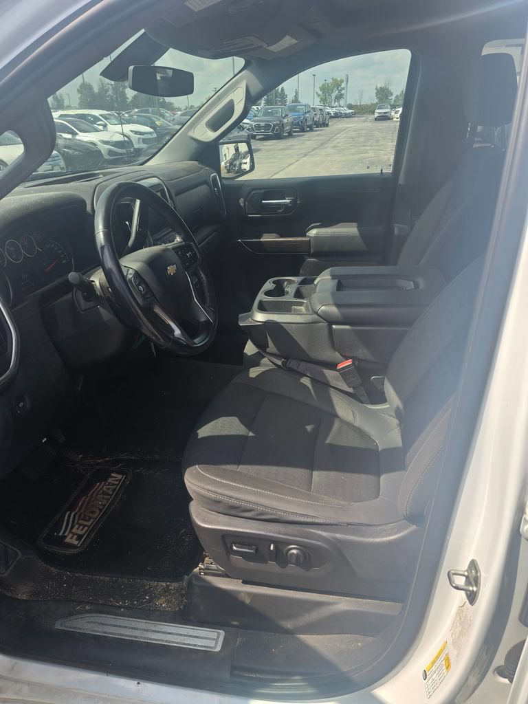 Used 2020 Chevrolet Silverado 1500 LT w/ Fleet Comfort Package AWD/4WD image 6