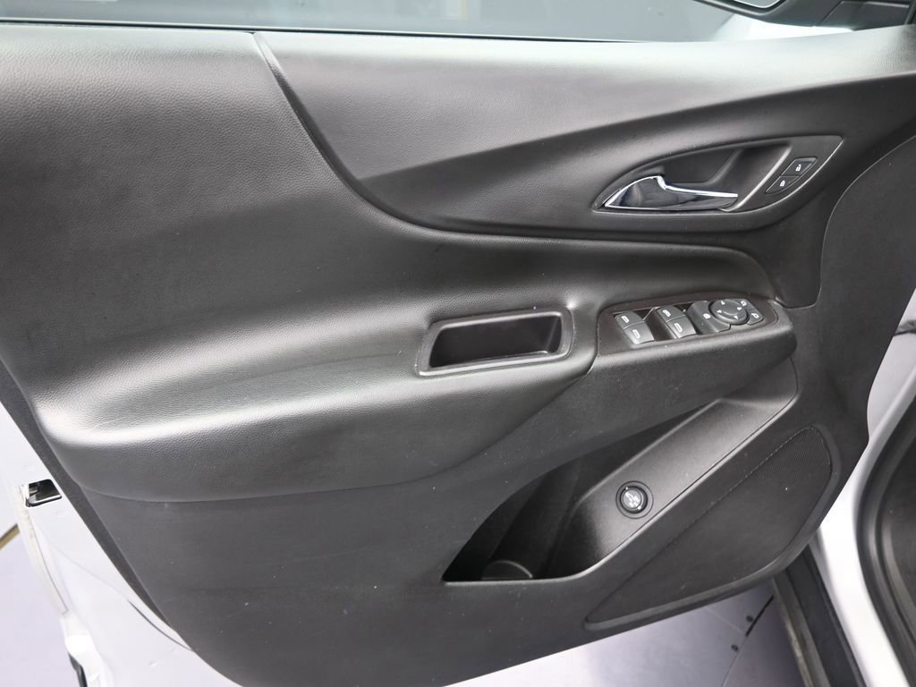 Used 2019 Chevrolet Equinox LT image 12