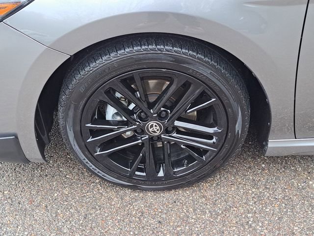 Used 2025 Toyota Camry SE image 9