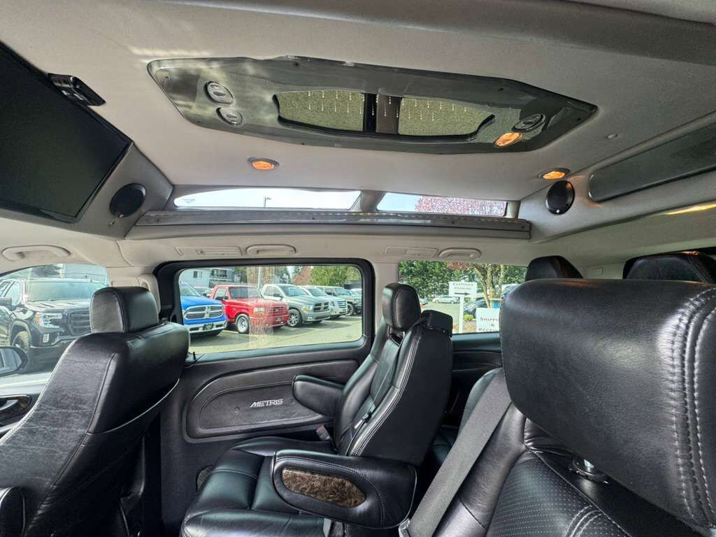 Used 2016 Mercedes-Benz Metris Passenger image 52