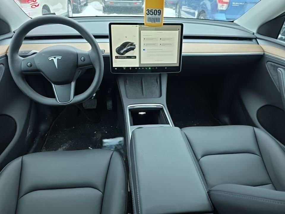 Used 2024 Tesla Model Y Long Range image 14