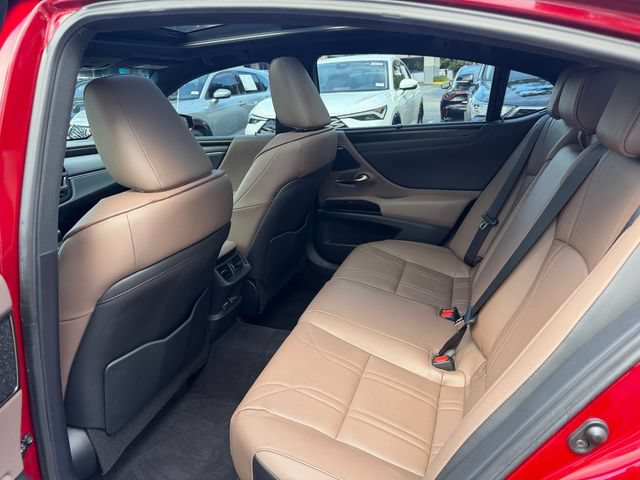 Used 2025 Lexus ES 350 Ultra Luxury w/ Accessory Package (Z2) FWD image 12