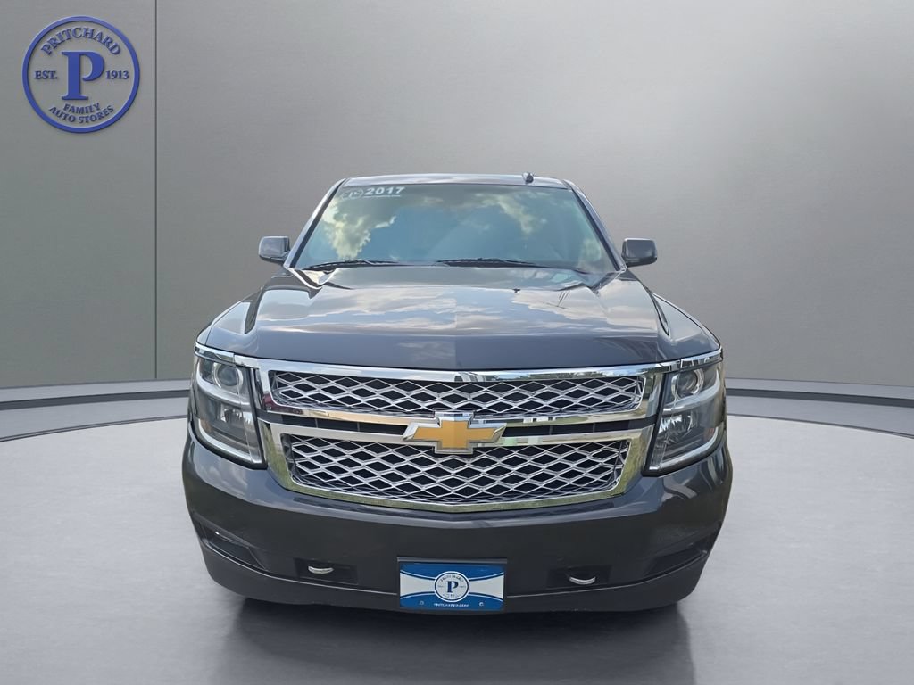 Used 2017 Chevrolet Suburban LT w/ LT Signature Package AWD/4WD image 2
