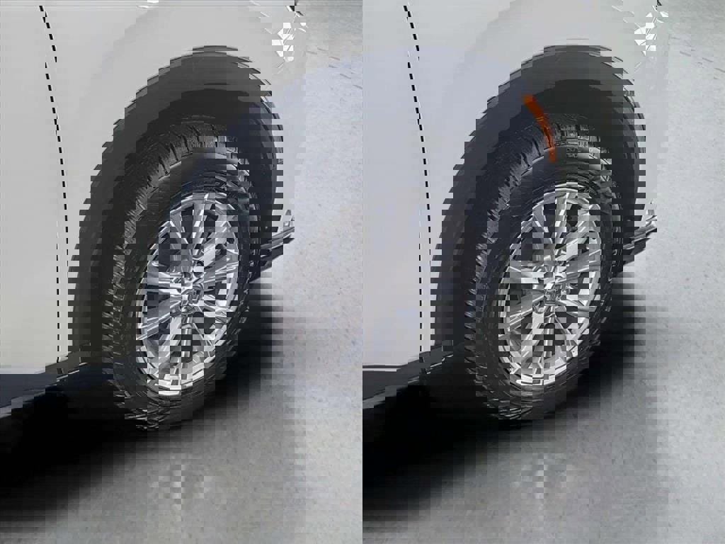 Used 2024 Honda CR-V EX-L image 32