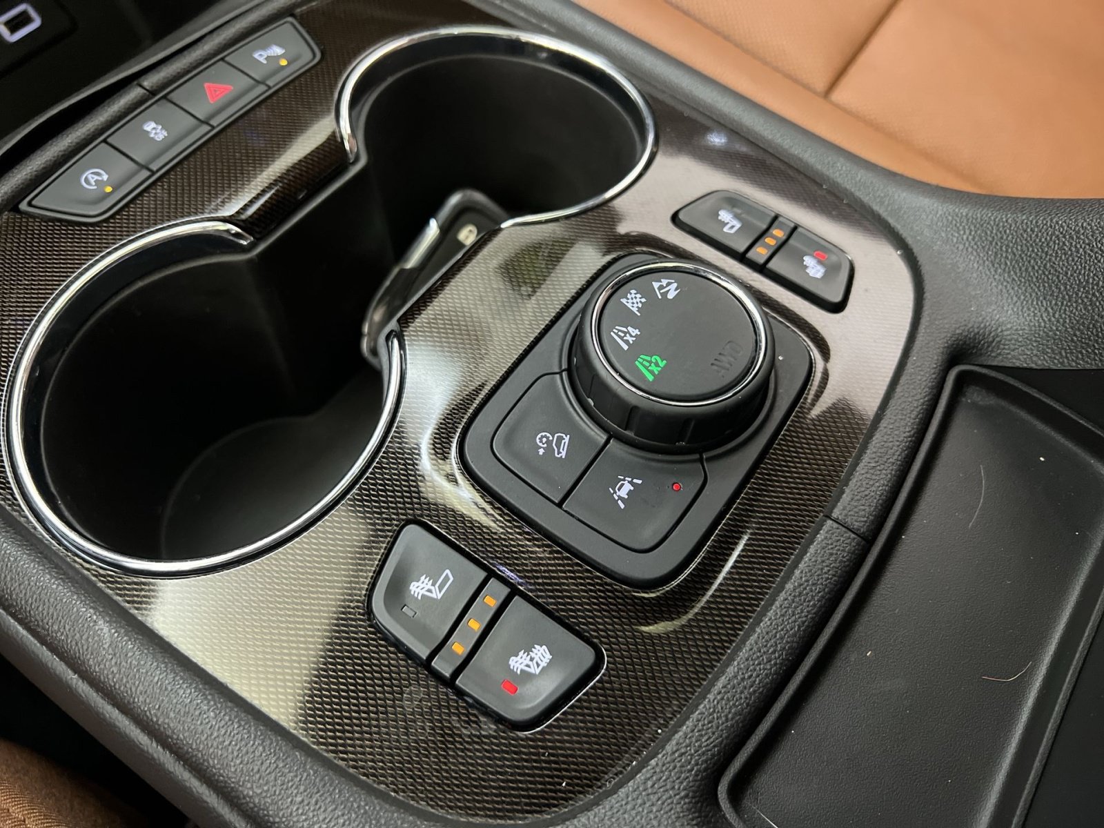 Used 2020 GMC Acadia AT4 w/ Driver Alert Package II AWD/4WD image 32