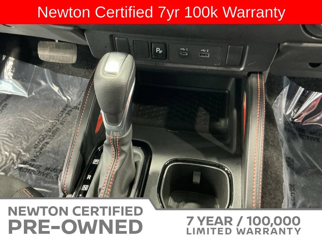 Used 2025 Nissan Frontier PRO-4X AWD/4WD image 18