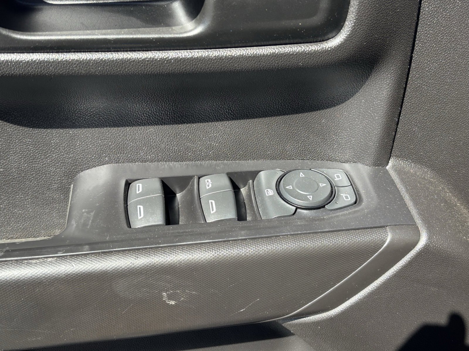 Used 2021 Chevrolet Silverado 1500 Custom image 18