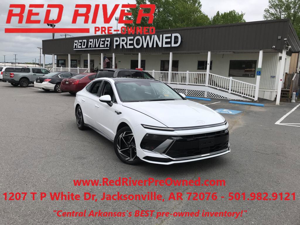 Used 2025 Hyundai Sonata SEL FWD image 1