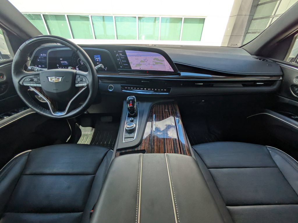 Used 2023 Cadillac Escalade Premium Luxury RWD image 15