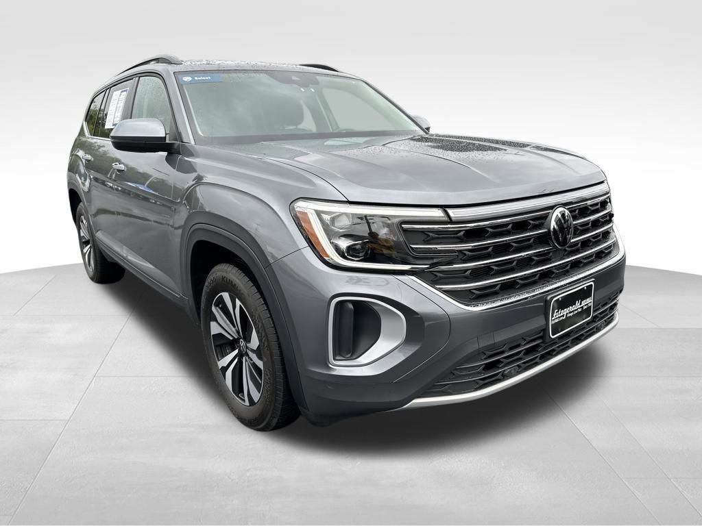 Used 2024 Volkswagen Atlas SE image 1