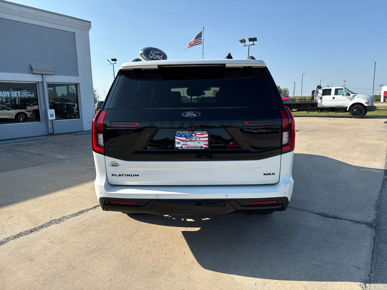 New 2025 Ford Expedition Max Platinum image 6