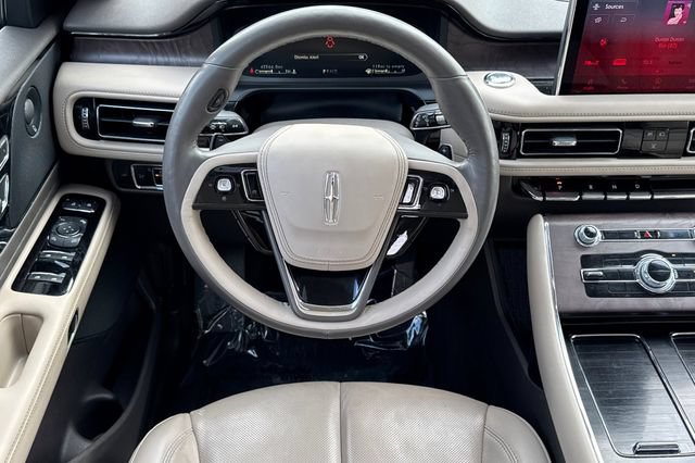 Used 2022 Lincoln Aviator Reserve w/ Elements Package Plus AWD/4WD image 16