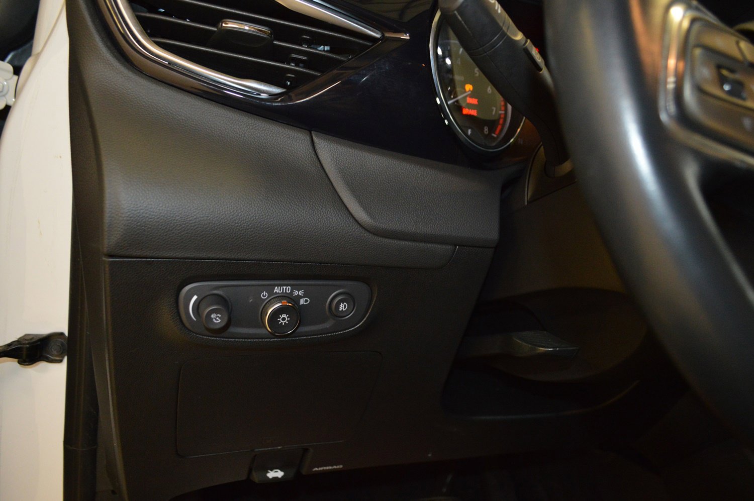 Used 2022 Buick Encore GX Select image 16