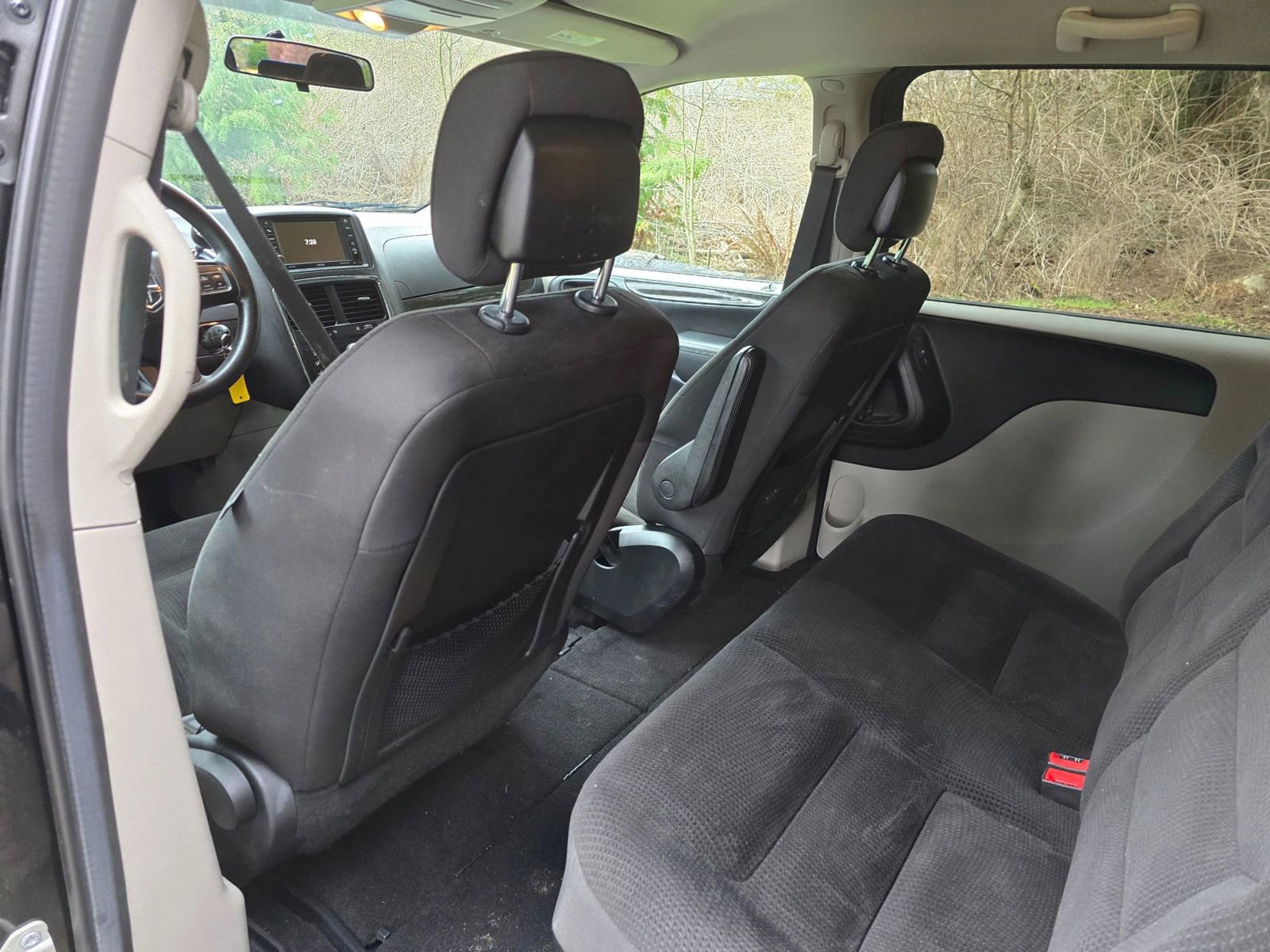 Used 2018 Dodge Grand Caravan SE image 19