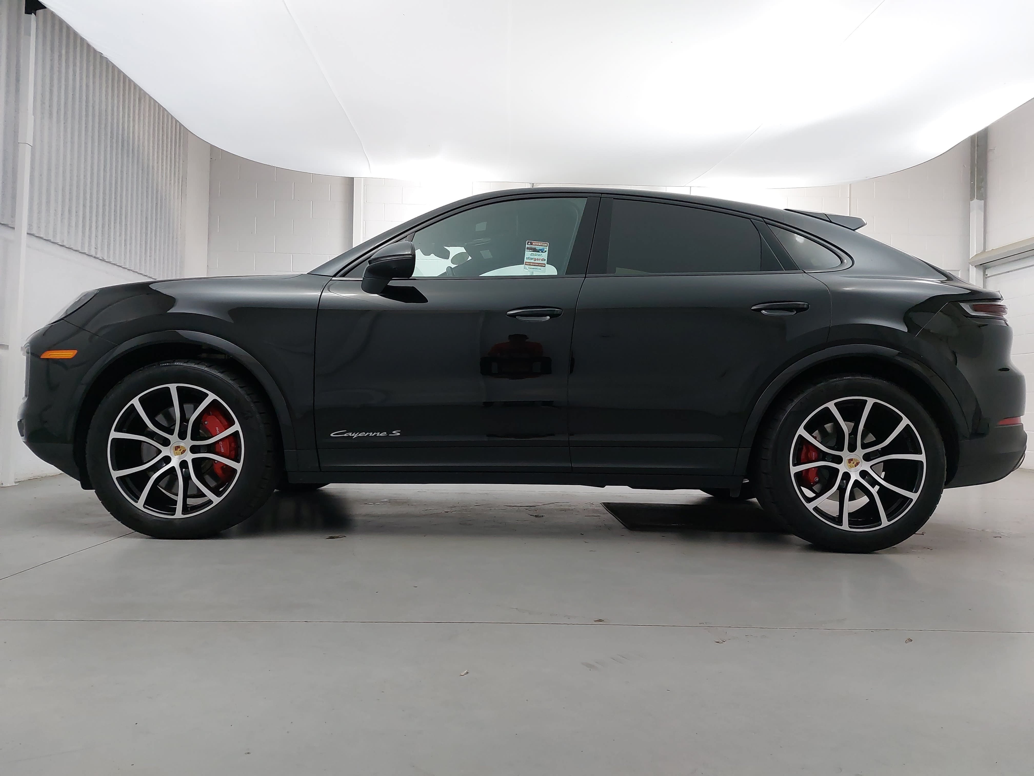 Certified 2024 Porsche Cayenne S AWD/4WD image 2
