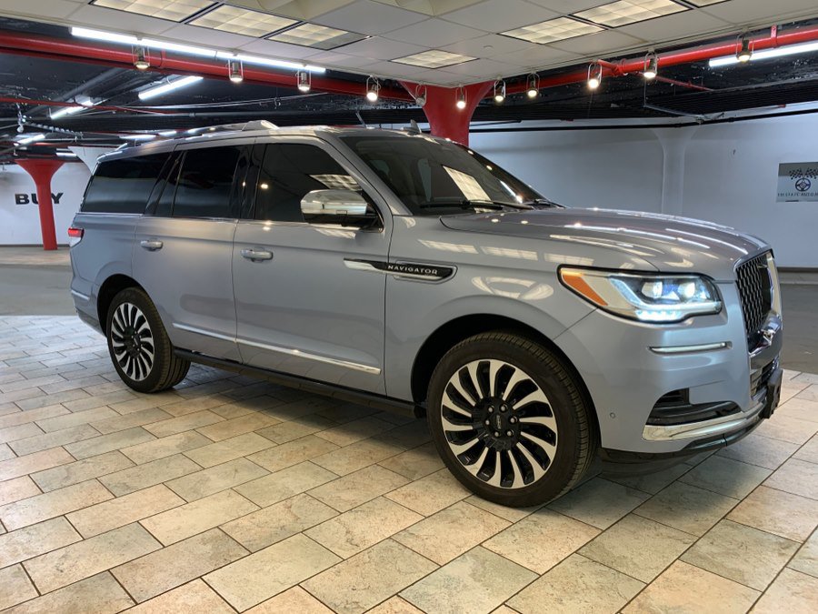 Used 2023 Lincoln Navigator Black Label AWD/4WD image 10