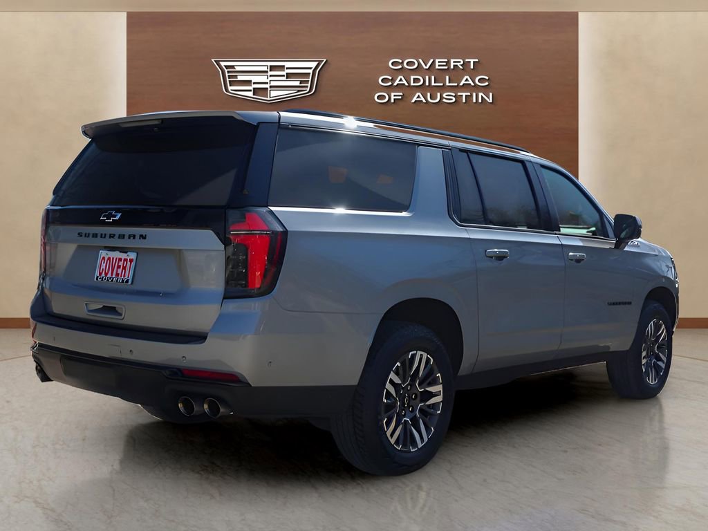 Used 2025 Chevrolet Suburban Z71 AWD/4WD image 4