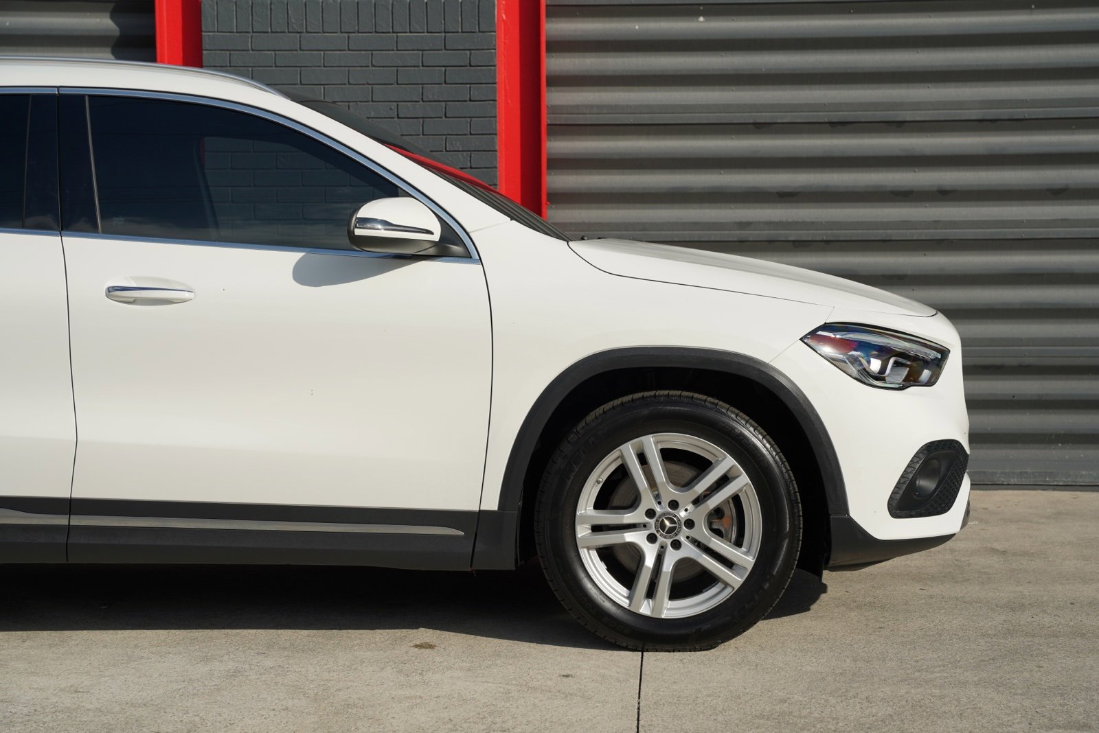 Used 2023 Mercedes-Benz GLA 250 4MATIC image 9