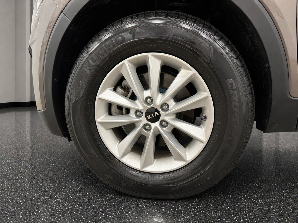 Used 2019 Kia Sorento AWD image 30