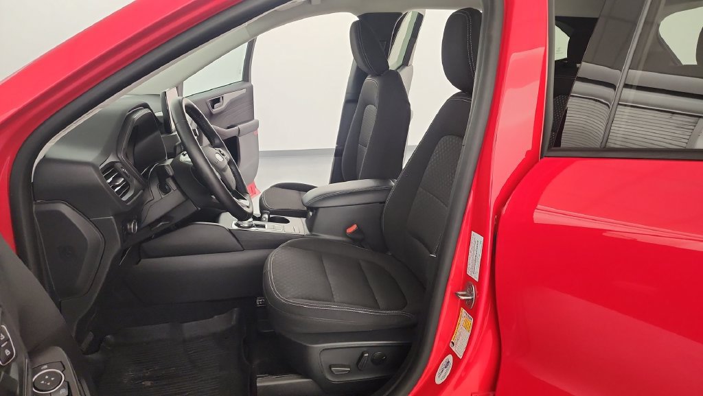 Used 2024 Ford Escape Active AWD/4WD image 14