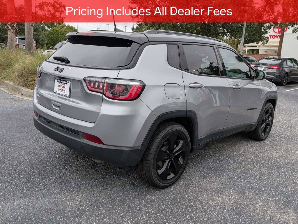Used 2019 Jeep Compass Latitude FWD image 4