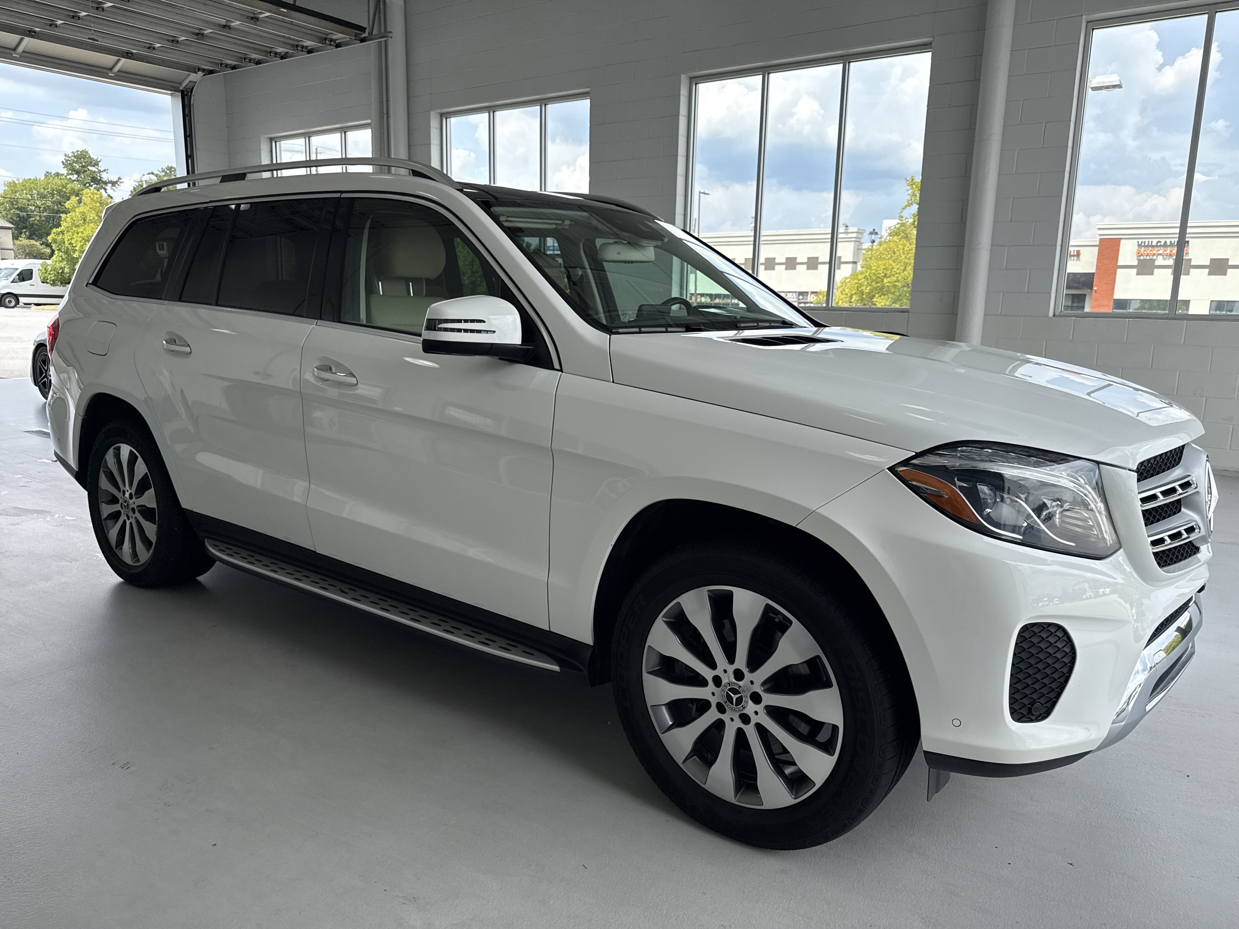 Used 2019 Mercedes-Benz GLS 450 4MATIC image 11