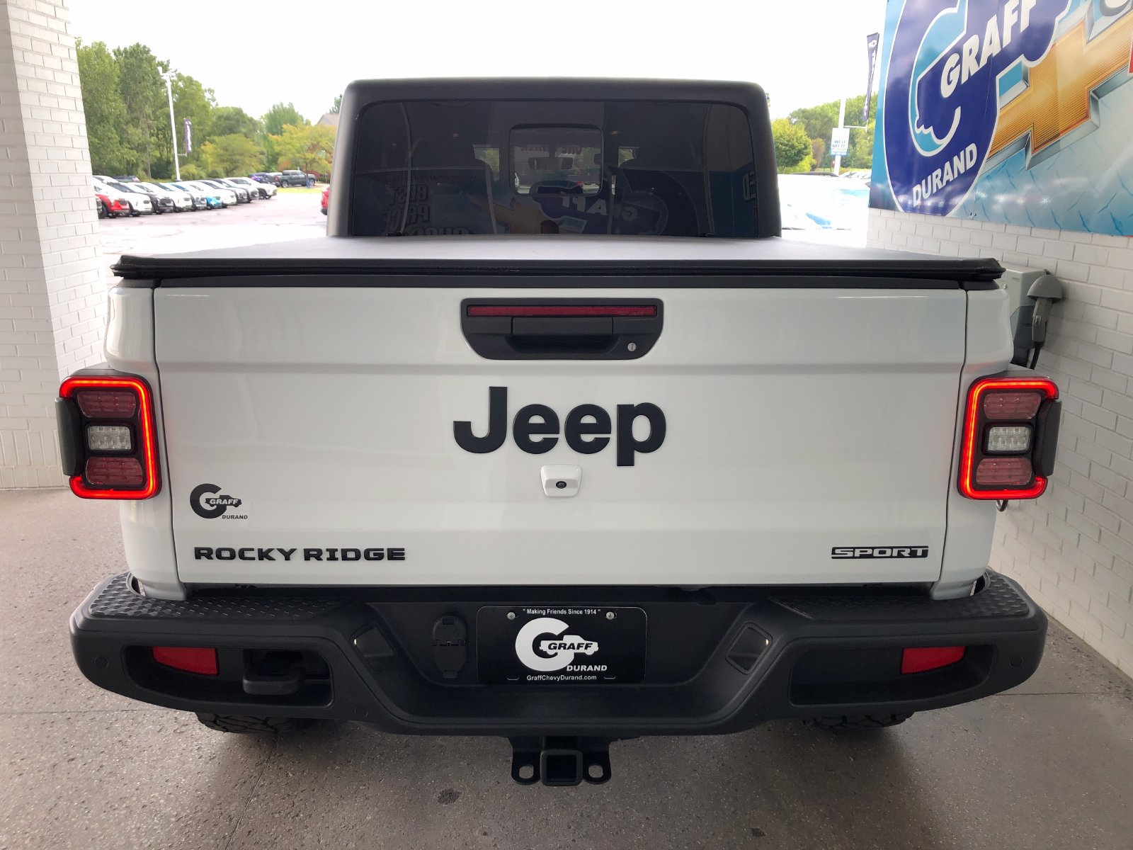 Used 2021 Jeep Gladiator Sport AWD/4WD image 7