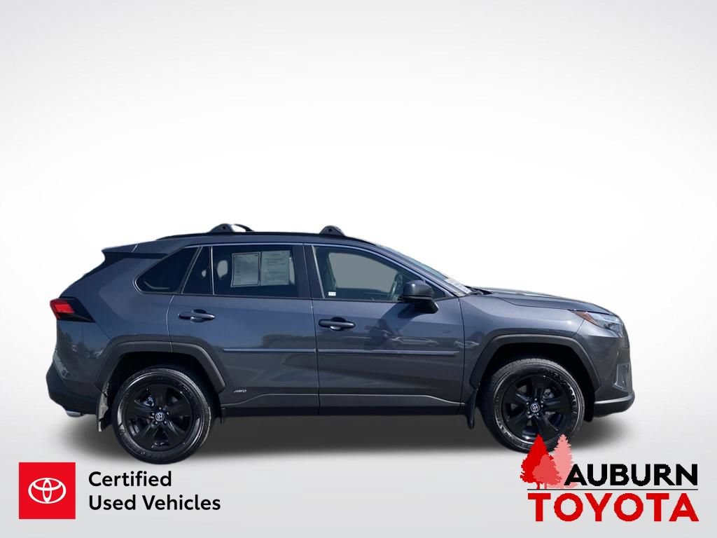 Certified 2025 Toyota RAV4 LE AWD/4WD image 8