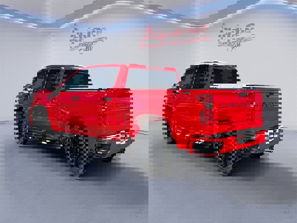 Used 2023 Chevrolet Silverado 1500 Custom image 3