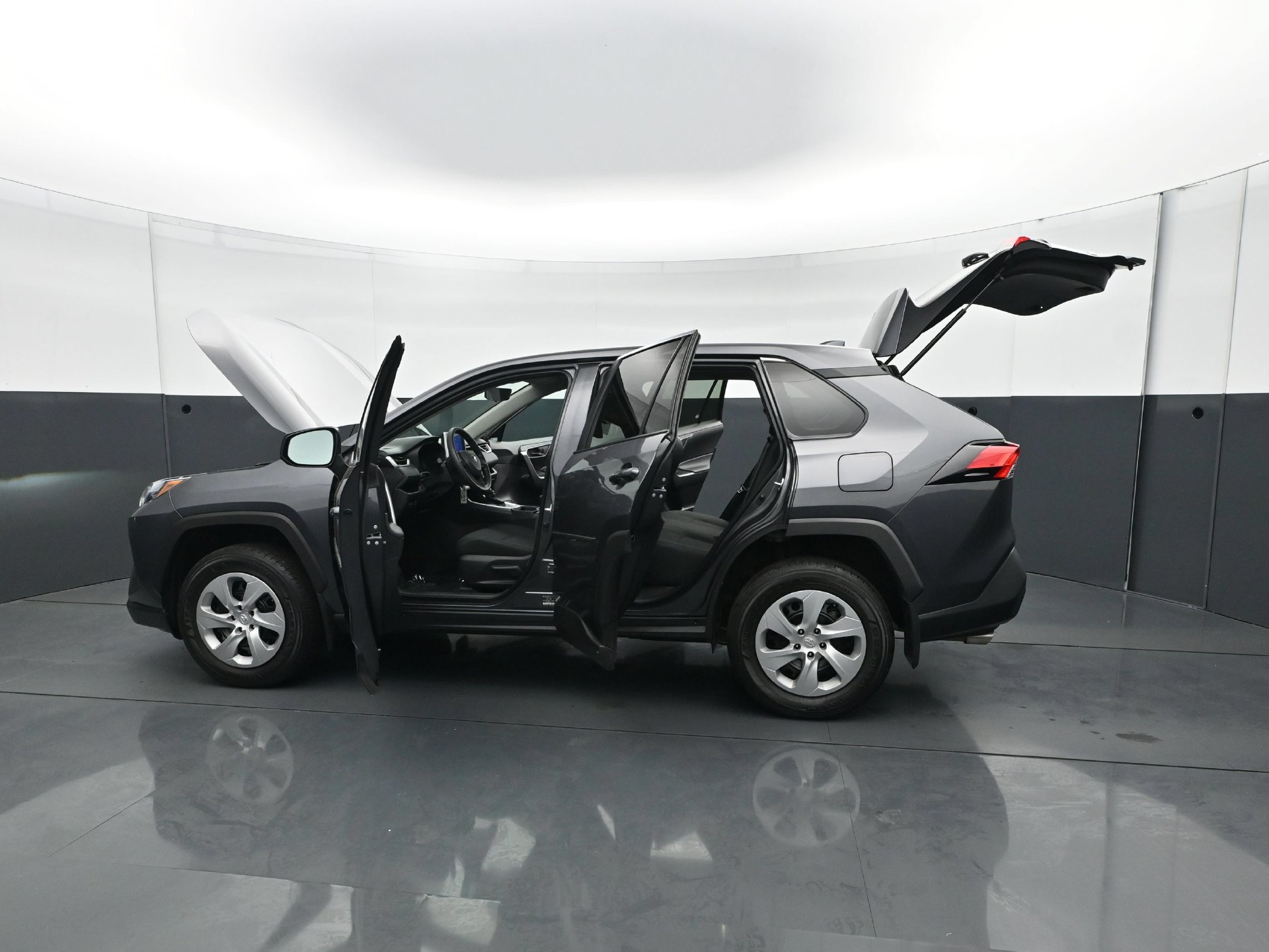 Used 2024 Toyota RAV4 LE AWD/4WD image 30