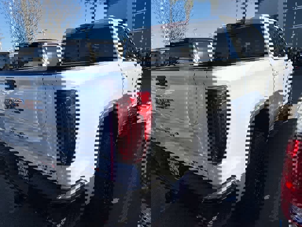 Used 2023 GMC Sierra 1500 AT4X image 7